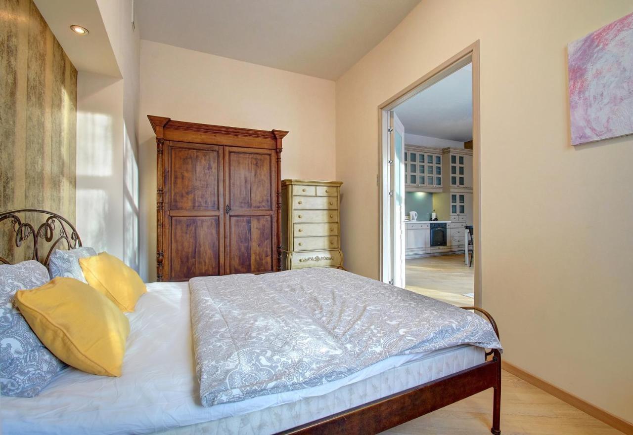 Romantic City Center Apartment In Old Town Vilnius Bagian luar foto