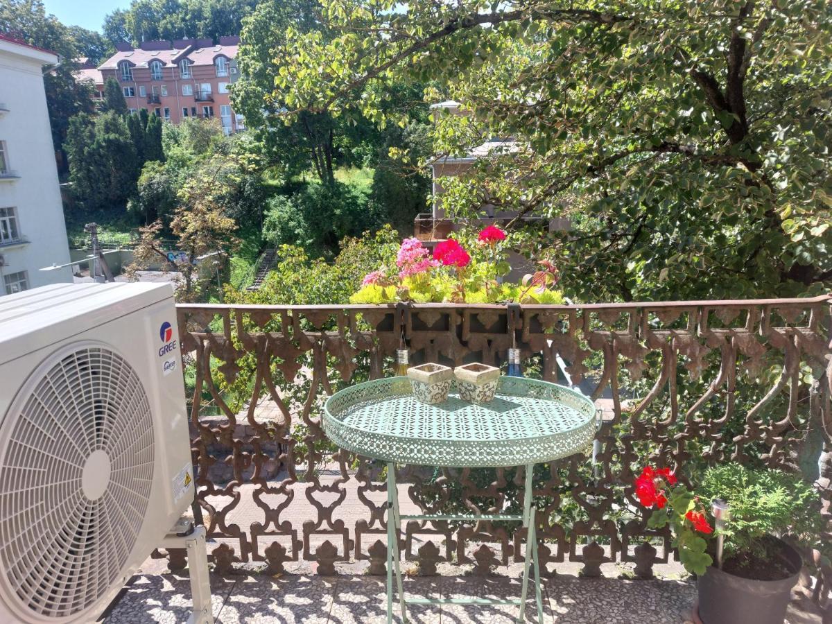Romantic City Center Apartment In Old Town Vilnius Bagian luar foto